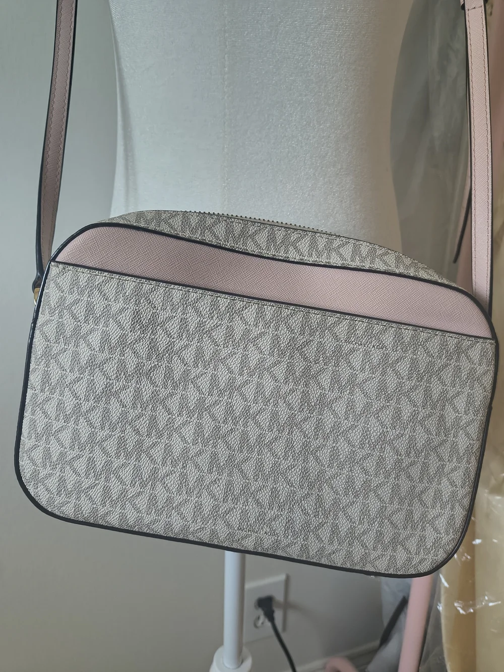 Michael Kors lightly used